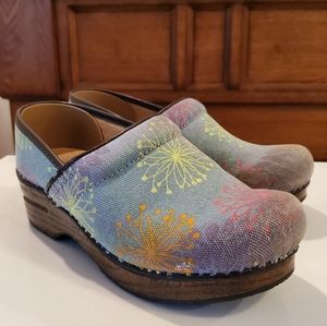 🗯Dansko Vegan Clogs